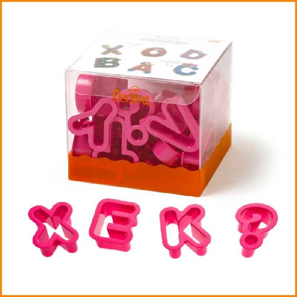 SET 27 TAGLIAPASTA FORMA LETTERE GRANDI 5,2X2,2H CM