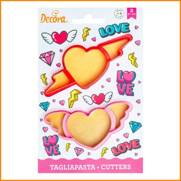 SET 2 TAGLIAPASTA IN PLASTICA FORMA CUORE LOVE