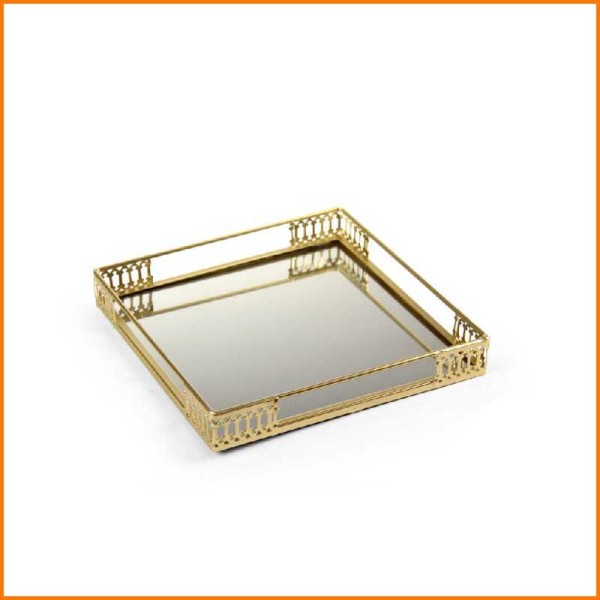 VASSOIO QUADRATO IN METALLO DORATO 22X22X3H CM
